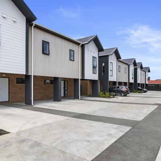 1 Bedroom Studio in Beerescourt - Photo 1