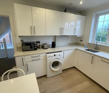 3 bedroom apartment to rent - Photo 4