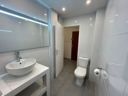 STUDIO F1 30M² MEUBLÉ - VIEUX SAINT MAUR - 5 MIN RER SMC - Photo 2