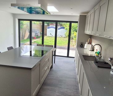 Sparkbridge Road Room 3 - Photo 5