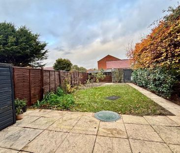 4 bedroom end of terrace house to rent - Photo 6