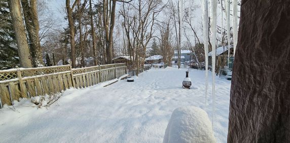 For Lease - 241 John Street, Orillia, Ontario - Photo 2