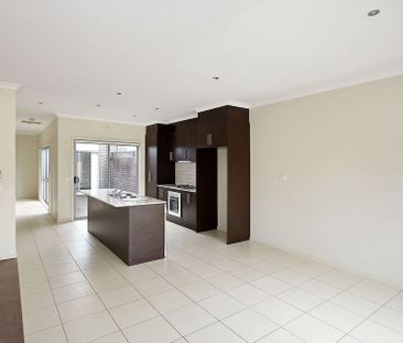 Unit 2/11 Toledo Crescent, Point Cook. - Photo 6