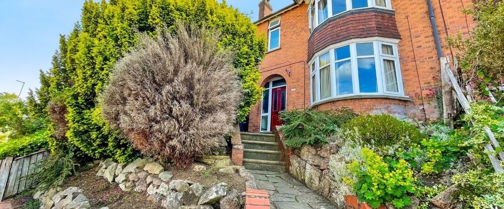 Room in a Shared House, Park Street, LU1 - Photo 1