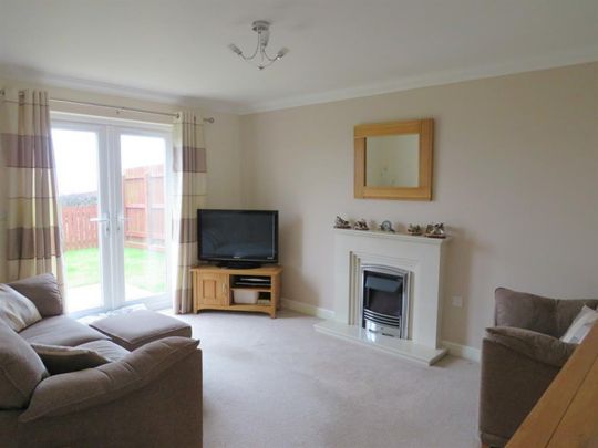 3 bedroom House To Let - Photo 1