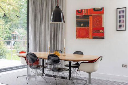 8 bedroom detached house to rent - Photo 3