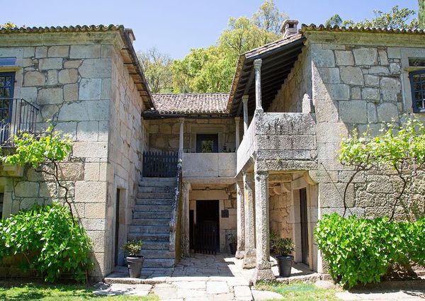 6 bedroom luxury Detached House for rent in O Rosal, Spain