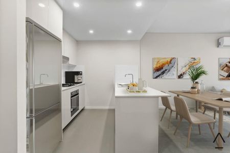 Modern & Low-Maintenance Living – Prime Liverpool Location - Photo 3