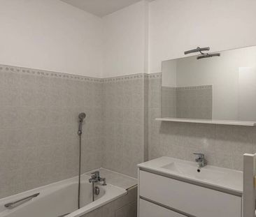 Appartement 3 pièces - 69500 Bron - Photo 2