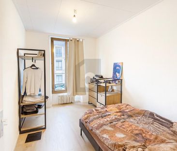 CHARME ET CONFORT AU CENTRE-VILLE - Photo 2