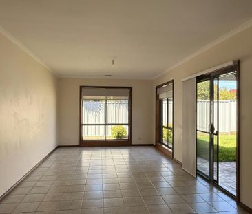 Spacious home in family friendly location - Photo 3