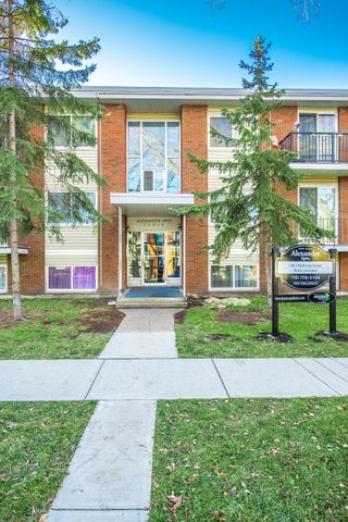 Alexander Apartments - Photo 4