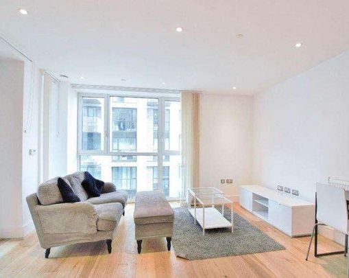 Caxton Street North, London, E16 - Photo 1