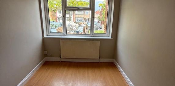 2 bedroom maisonette to rent - Photo 2