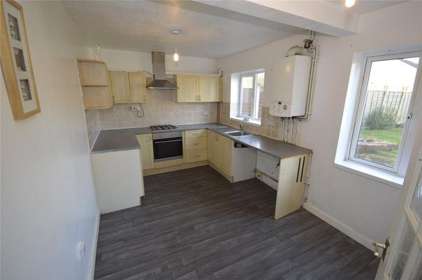 3 bedroom semi-detached house to rent - Photo 1