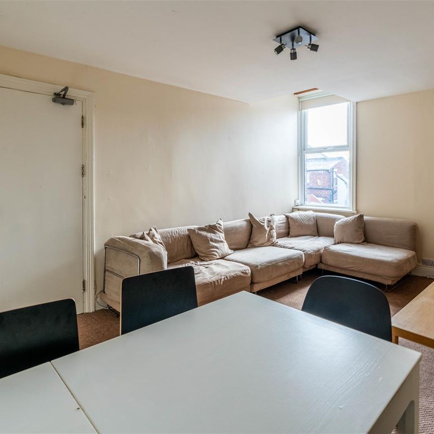6 bed maisonette to rent in Myrtle Grove, Newcastle Upon Tyne, NE2 - Photo 1