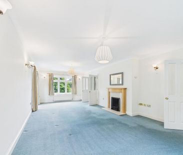 5 bedroom detached house to rent - Photo 3