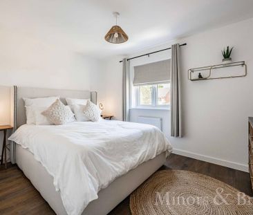 4 bedroom detached house to rent - Photo 4