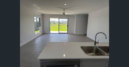 Ducted Air Conditioning… Walk-in pantry - Photo 4