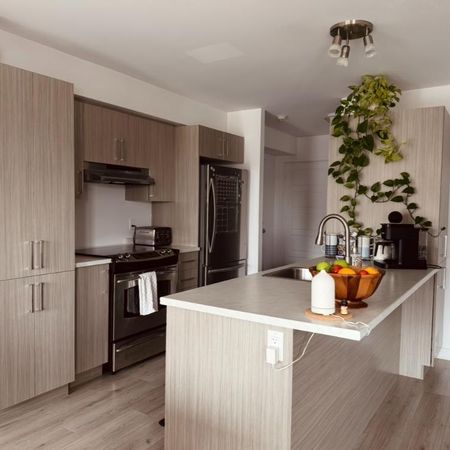 Logement 4 1/2 + bureau - Janvier 2026 - Photo 3