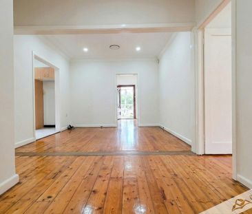 RENOVATED - Dream Family Home in Sydney's Most In-Demand Medical Pr... - Photo 2