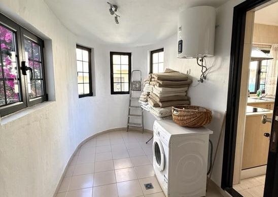 Puerto Rico, Canary Islands 35130