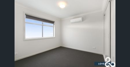 PRESTIGE, STYLE AND SUNFILLED COURTYARD - Photo 3