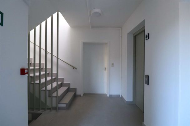 Modern appartement met groot terras - Photo 1