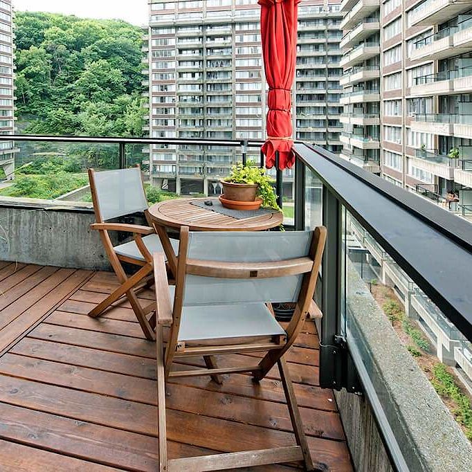 4858 chemin de la Côte-des-Neiges, Montréal, QC - Photo 1