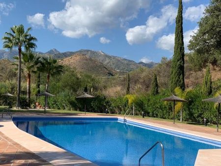 Luxury Flat for rent in Marbella Del Este, Andalusia - Photo 2