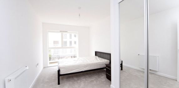 1 Bed Flat, Bedford Road, SW4 - Photo 2