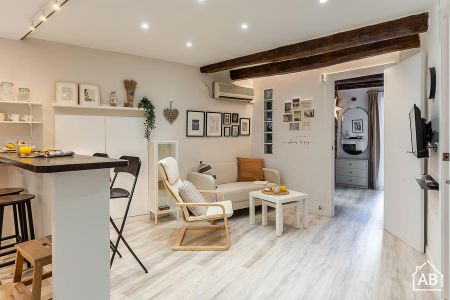 2-Bedroom Apartment with Balcony in Barcelona´s City Centre - Foto 2
