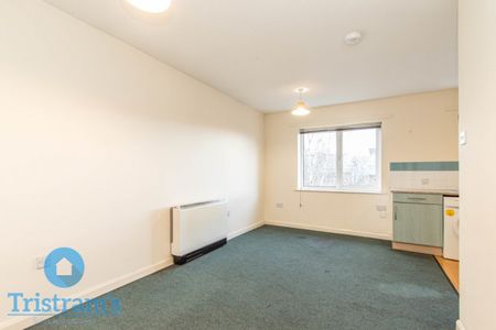2 bed Apartment for Rent - Photo 2