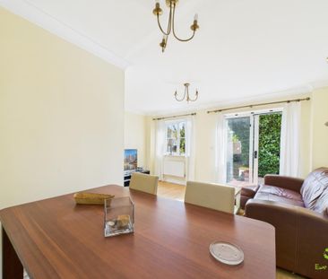 4 bedroom terraced house to rent - Photo 4