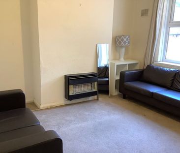 3 Bedroom End Of Terrace To Rent in City Centre - Photo 3