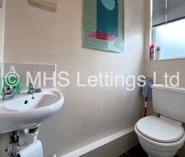 6 Bedroom Mid Terraced House for rent in Stanmore Road - Photo 3