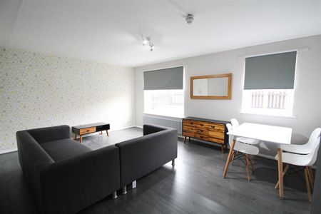 Westfield Court, Westfield Road, Hyde Park, LS3 1DL, Leeds - Photo 5