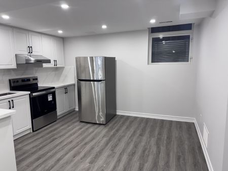 For Lease - 864 Cardington Street Unit# Basement, Mississauga, Ontario - Photo 4