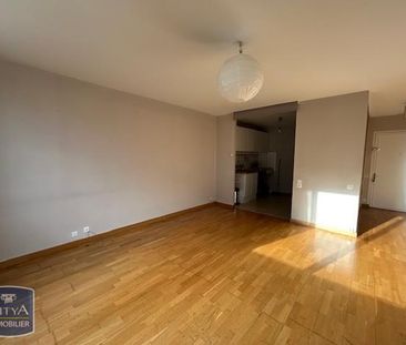 Location Appartement 2 pièces 47m² LILLE 59000 - Photo 2