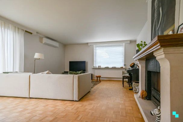 Ruim appartement met ondergrondse autostaanplaats - Foto 1
