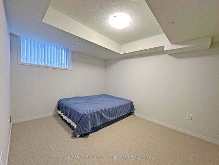 Condo Townhouse For Lease | N8128210 - Photo 2