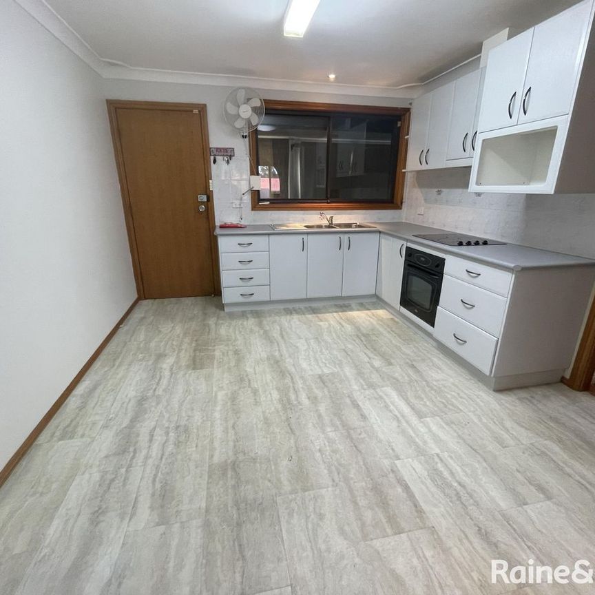 8 Meath Place, Blacktown, NSW 2148 - Photo 1