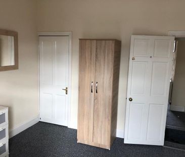 3 Bed Terraced House, Charterhouse Road, CV1 - Photo 1