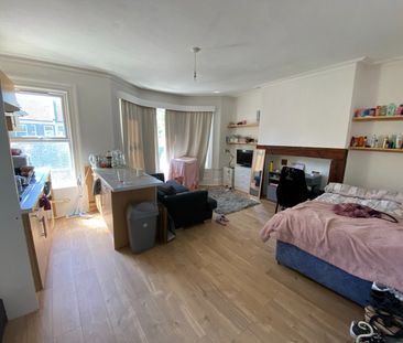 Room in a Shared House, Sackville Road, BN3 - Photo 4