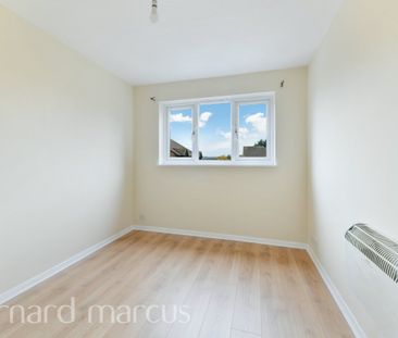 Hardcastle Close - Photo 3