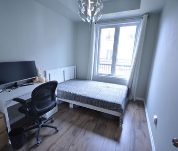 For Lease - 25 Coneflower Crescent Unit# Th 14, Toronto, Ontario - Photo 3