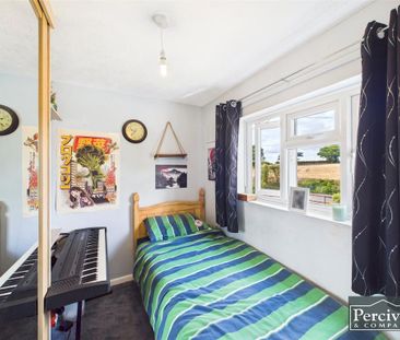 3 bedroom semi-detached house to rent - Photo 5