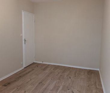 Location Appartement 3 pièces 69m² - Photo 4