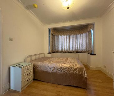 1 bedroom in a house share to rent - Photo 4