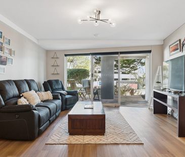 The only 1 bedroom apartment in complex - Photo 2